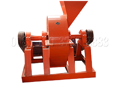 Cage crusher for organic fertilizer